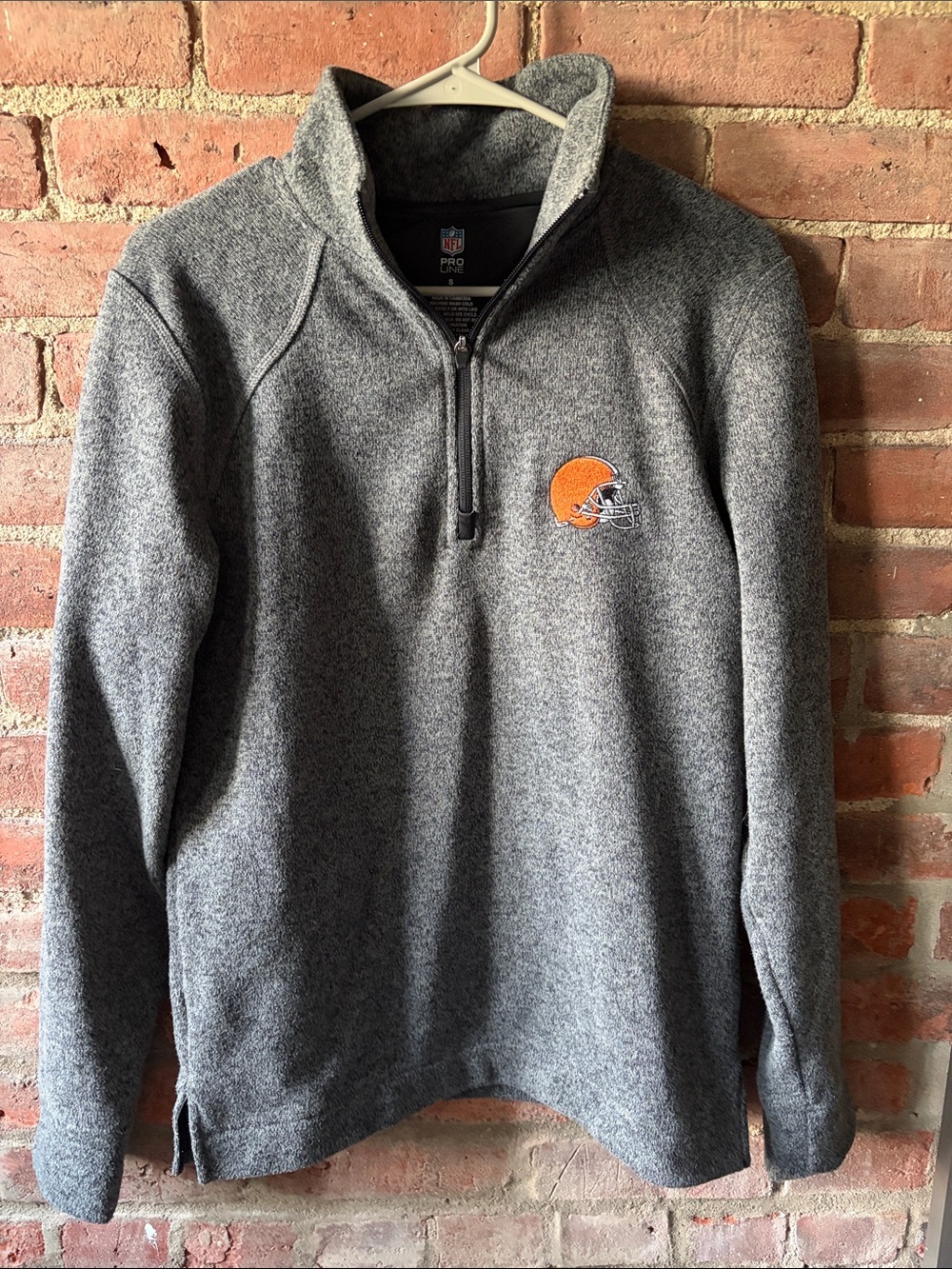 Men's Cleveland Browns Quarter-Zip with Orange Helmet embroidered logo size S